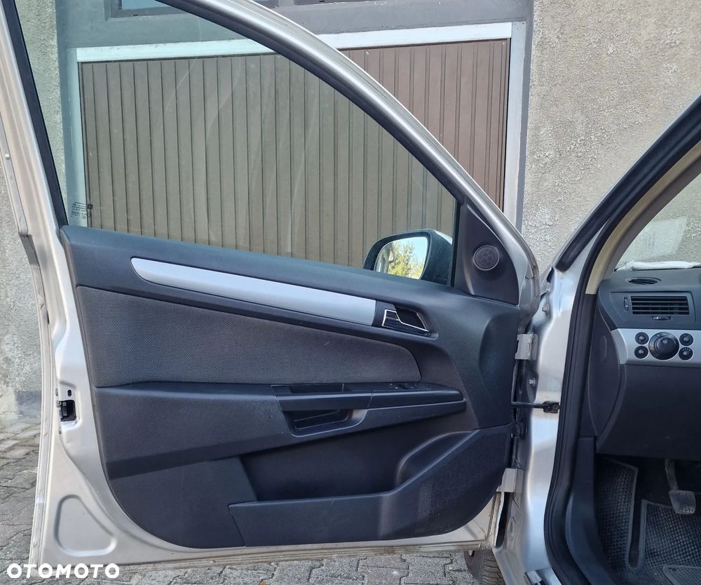 Opel Astra 1.7 CDTI Cosmo - 19