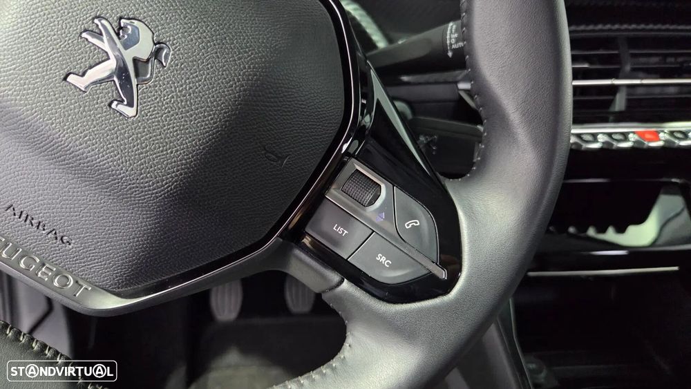 Peugeot 208 1.2 PureTech Allure Pack - 32