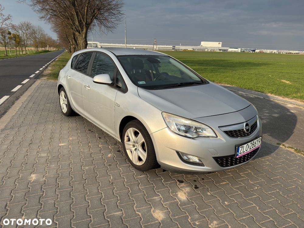 Opel Astra 1.3 CDTI Enjoy ecoFLEX - 1
