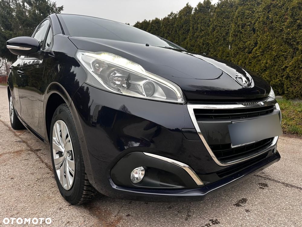 Peugeot 208 - 18