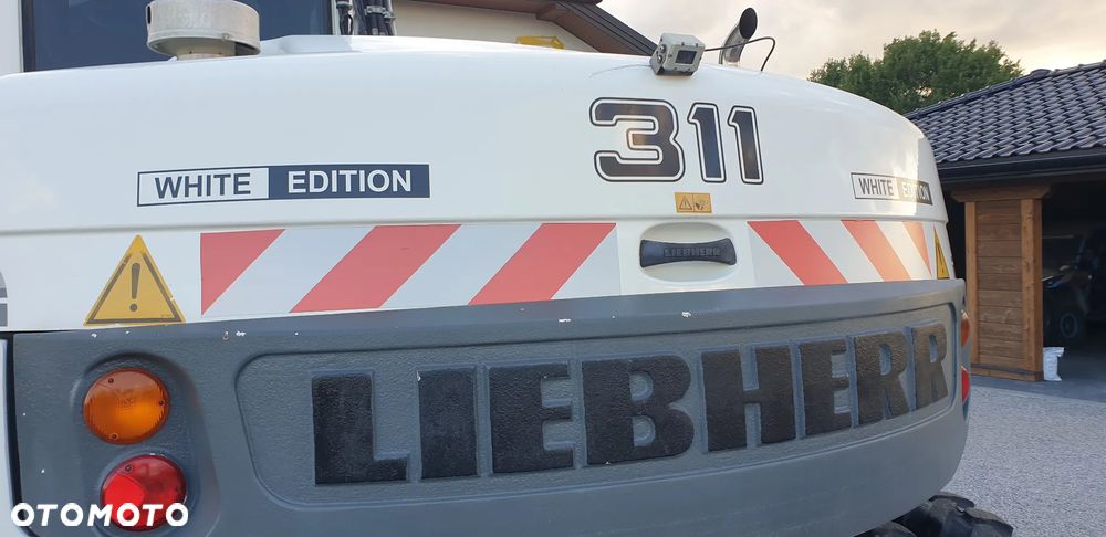 Liebherr 311 rok 2007 łyżka skarpowa hydr. + do kopania 2xpług klima oryginał - 25