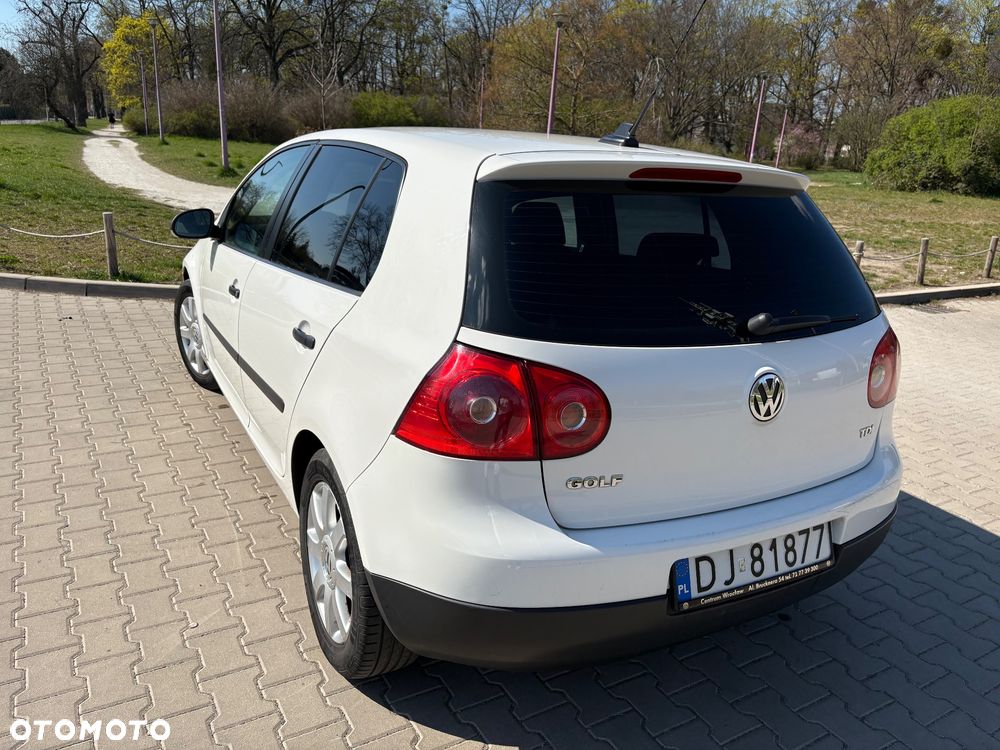 Volkswagen Golf V 1.9 TDI Comfortline - 3
