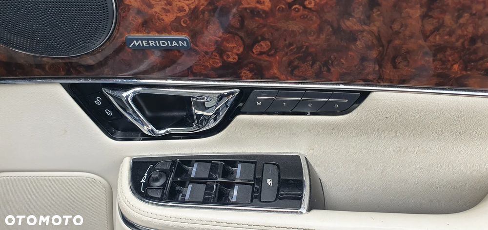 Jaguar XJ 3.0 D V6 Premium Luxury - 15