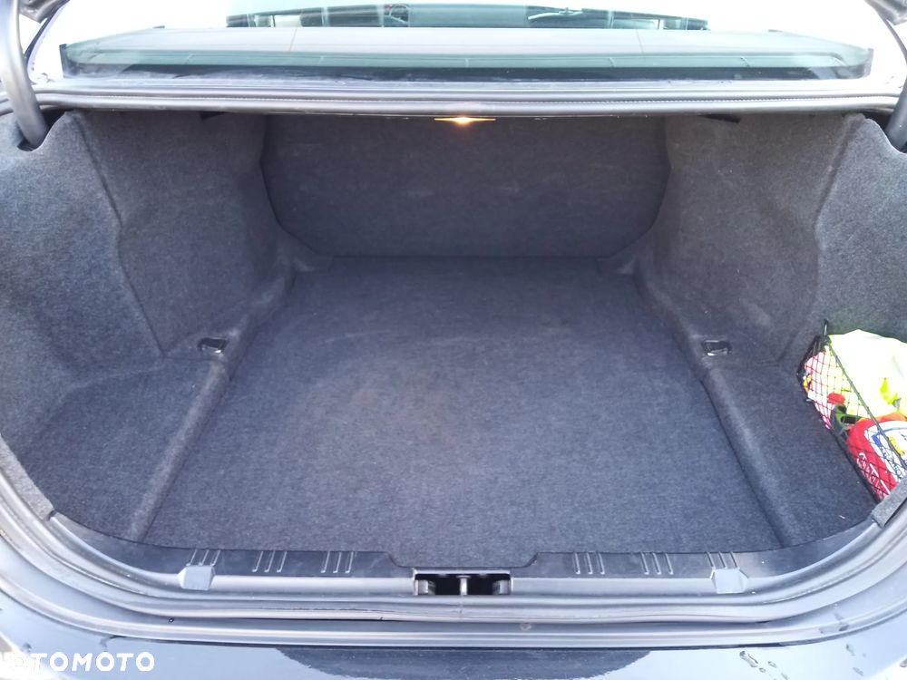 BMW Seria 5 525d - 15