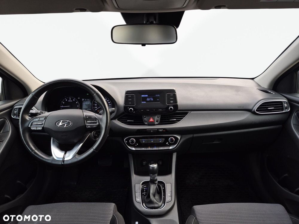 Hyundai i30 1.0 T-GDI Classic + DCT - 13