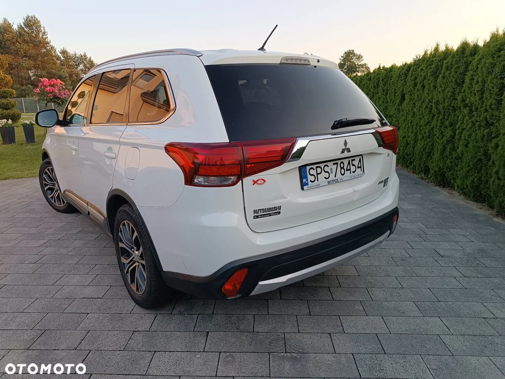 Mitsubishi Outlander 2.0 Intense + 4WD CVT - 7