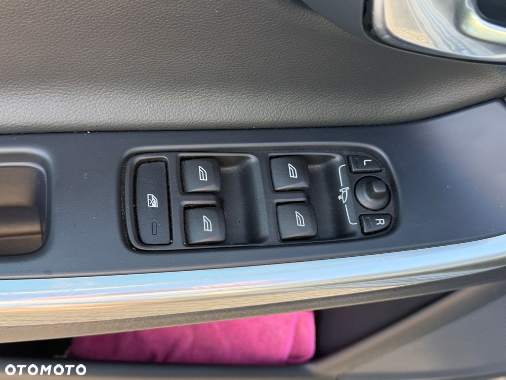 Volvo V60 ver-d4-drive--e-dynamic-edition-kinetic- - 7