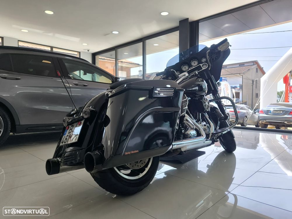 Harley-Davidson Street Glide FLHX - 6