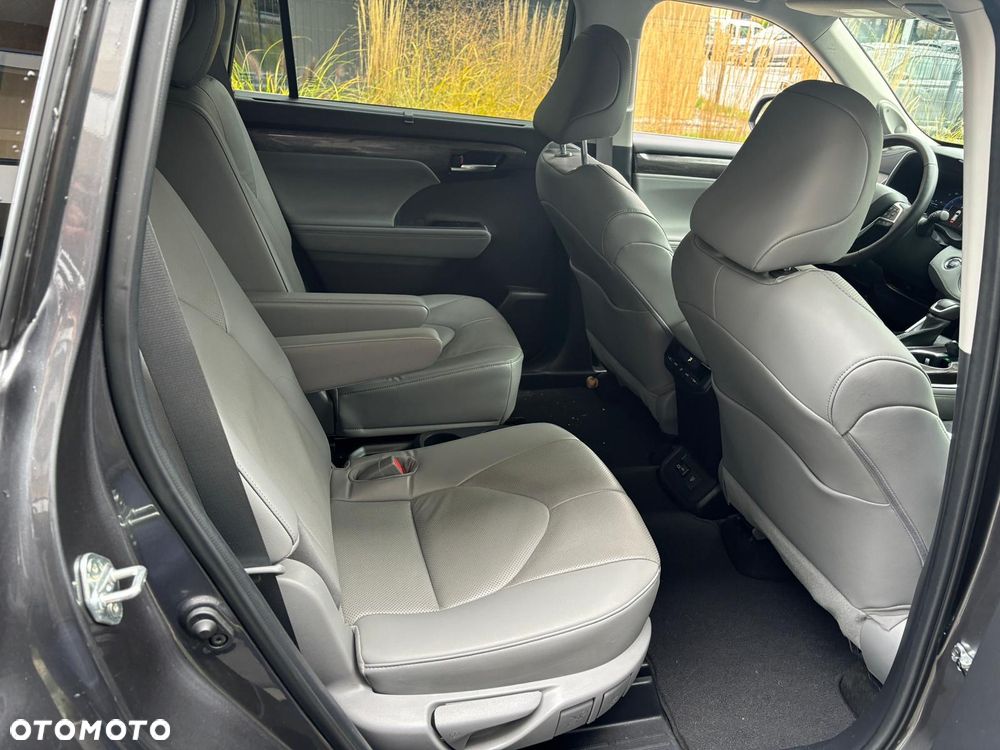 Toyota Highlander - 11