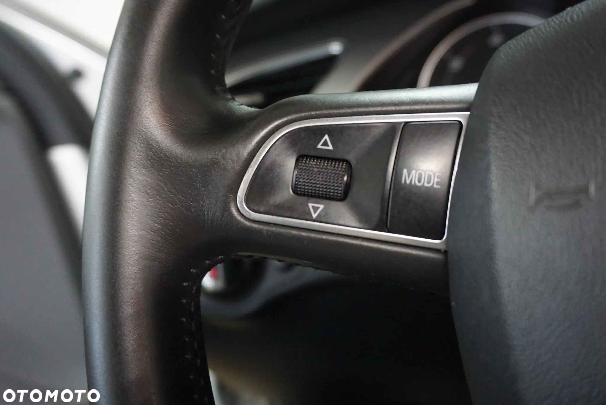 Audi A4 Avant 2.0 TDI Quattro - 32