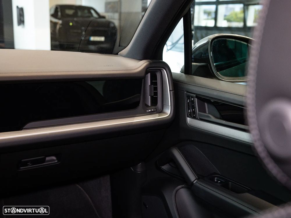 Porsche Cayenne E-Hybrid - 40