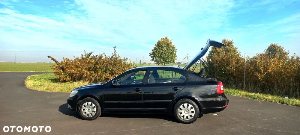 Skoda Octavia 1.6 TDI DPF Elegance - 9