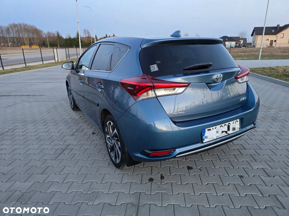 Toyota Auris 1.6 Premium Comfort - 11