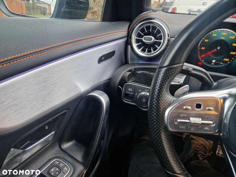 Mercedes-Benz CLA 200 7G-DCT Edition AMG Line - 11