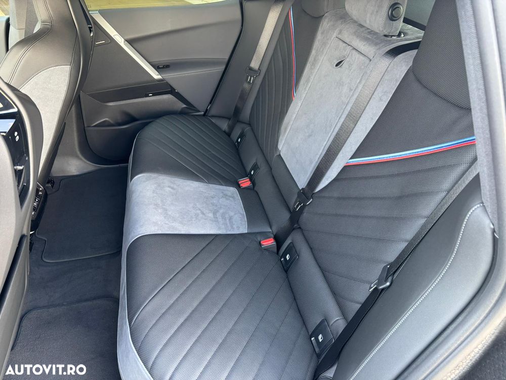 BMW iX - 22