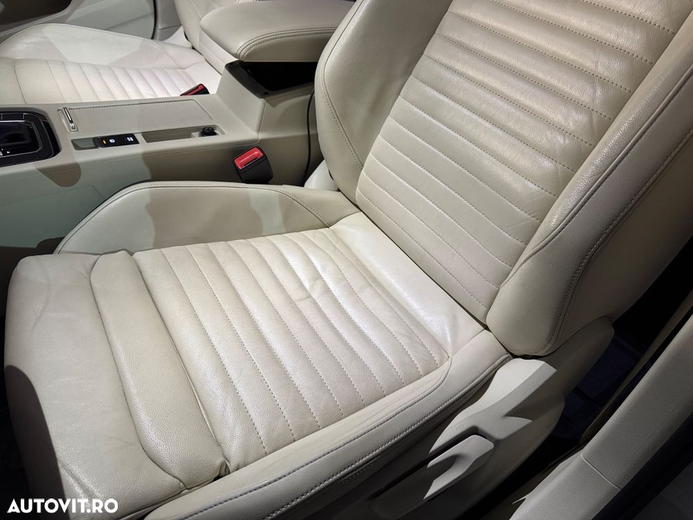 Volkswagen Passat - 27
