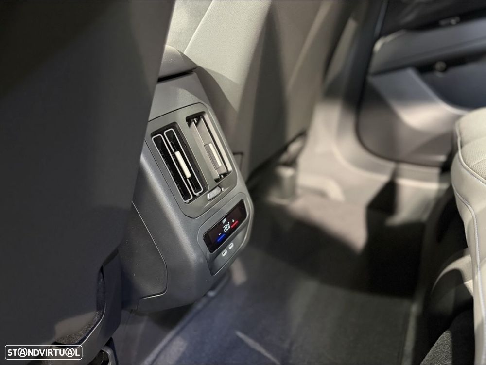 BMW iX3 50 xDrive Pack Desportivo M Pro - 29