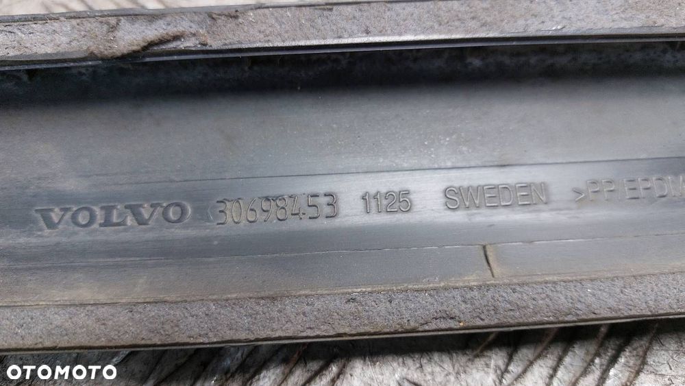 LISTWA DRZWI LEWY TYŁ VOLVO XC90 I FL 30698453 471-46 - 12