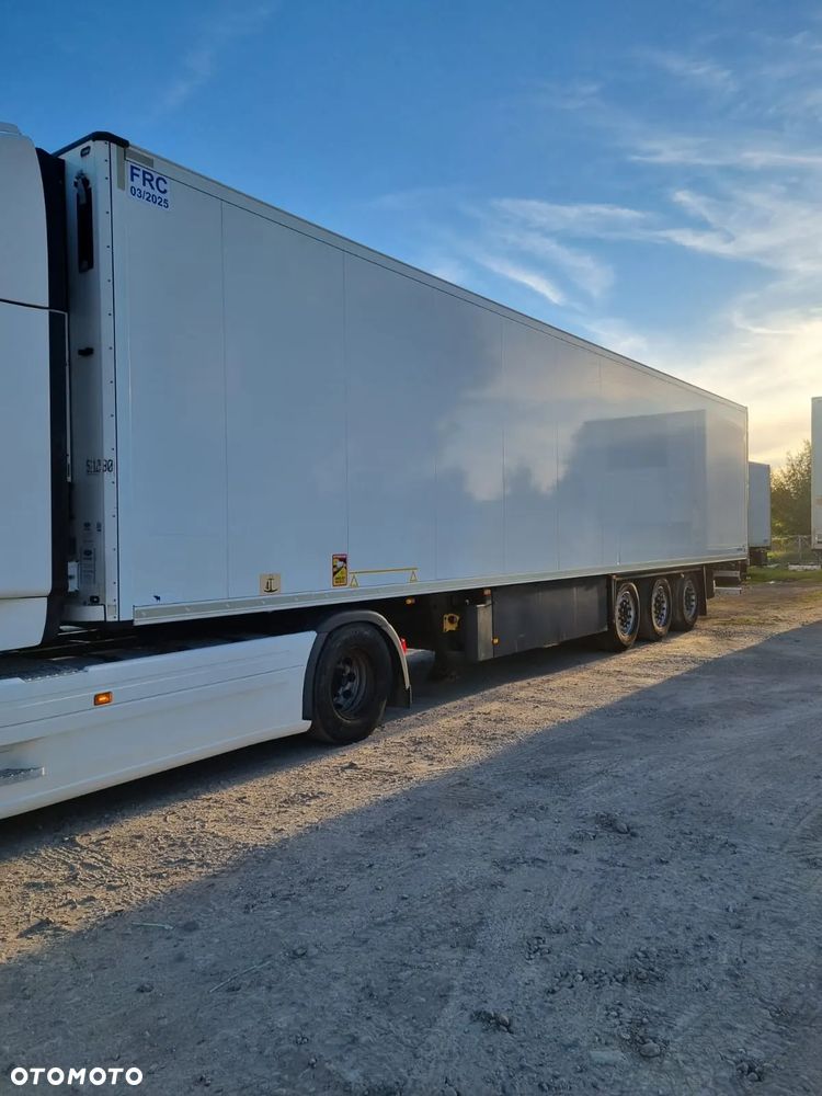 Schmitz Cargobull SKO - 1