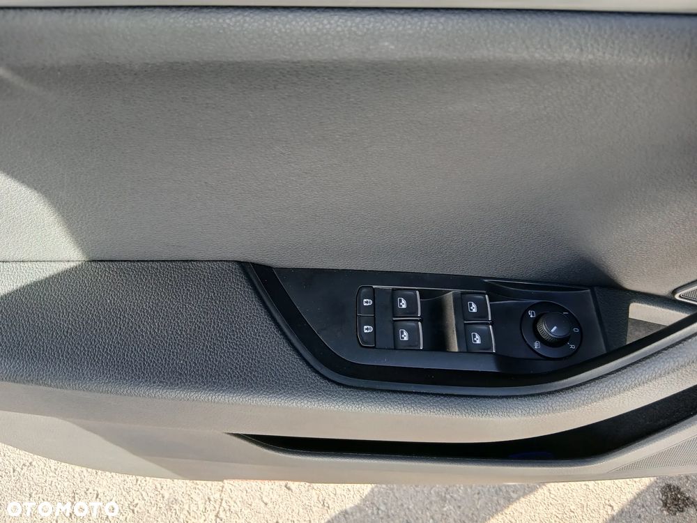 Skoda Superb 2.0 TDI SCR Style DSG - 22