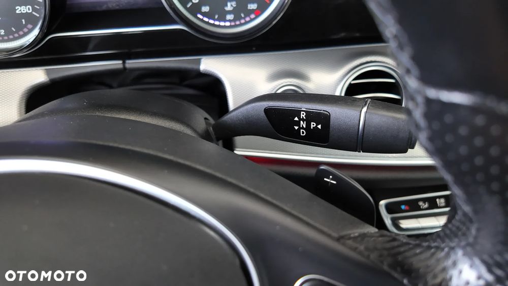 Mercedes-Benz Klasa E 200 T 9G-TRONIC Avantgarde - 31