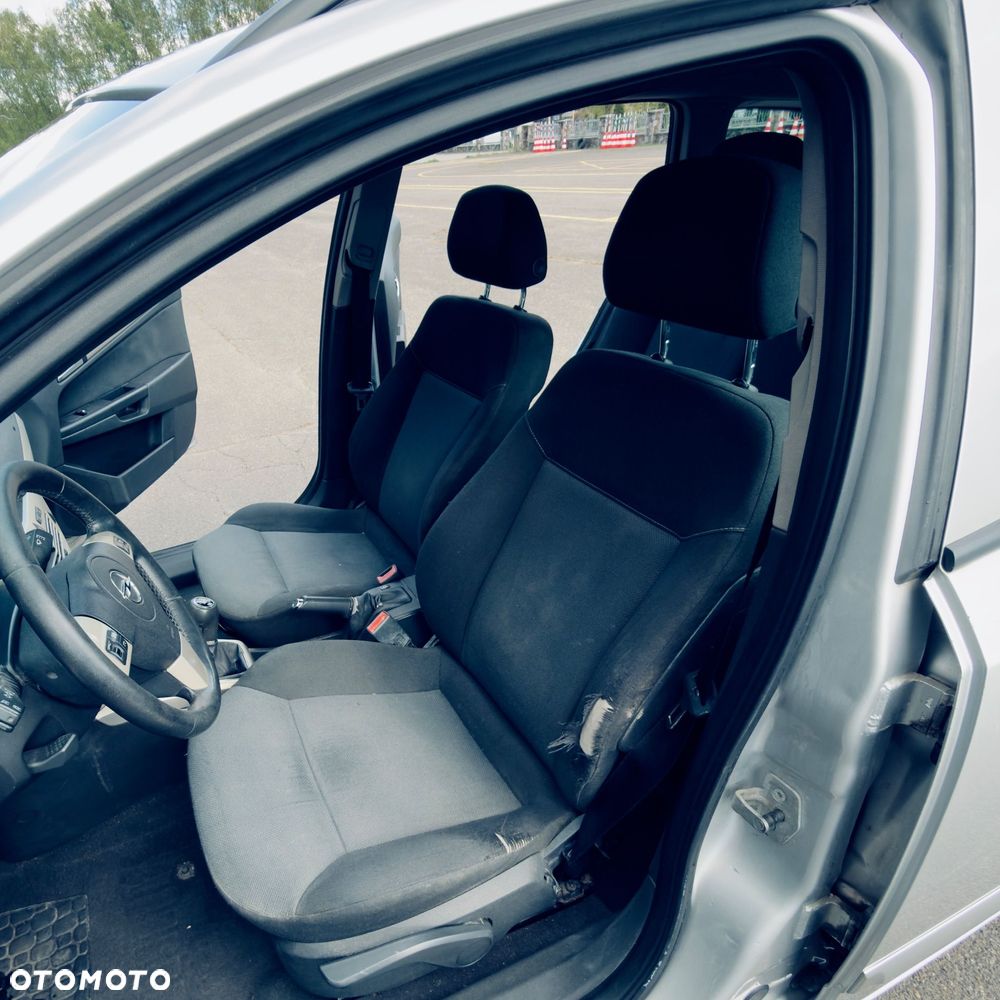 Opel Astra 1.9 CDTI - 12
