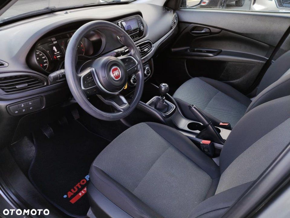Fiat Tipo - 12