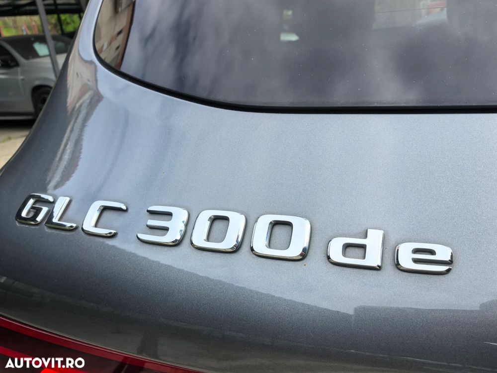 Mercedes-Benz GLC 300 de 4Matic 9G-TRONIC AMG Line - 12