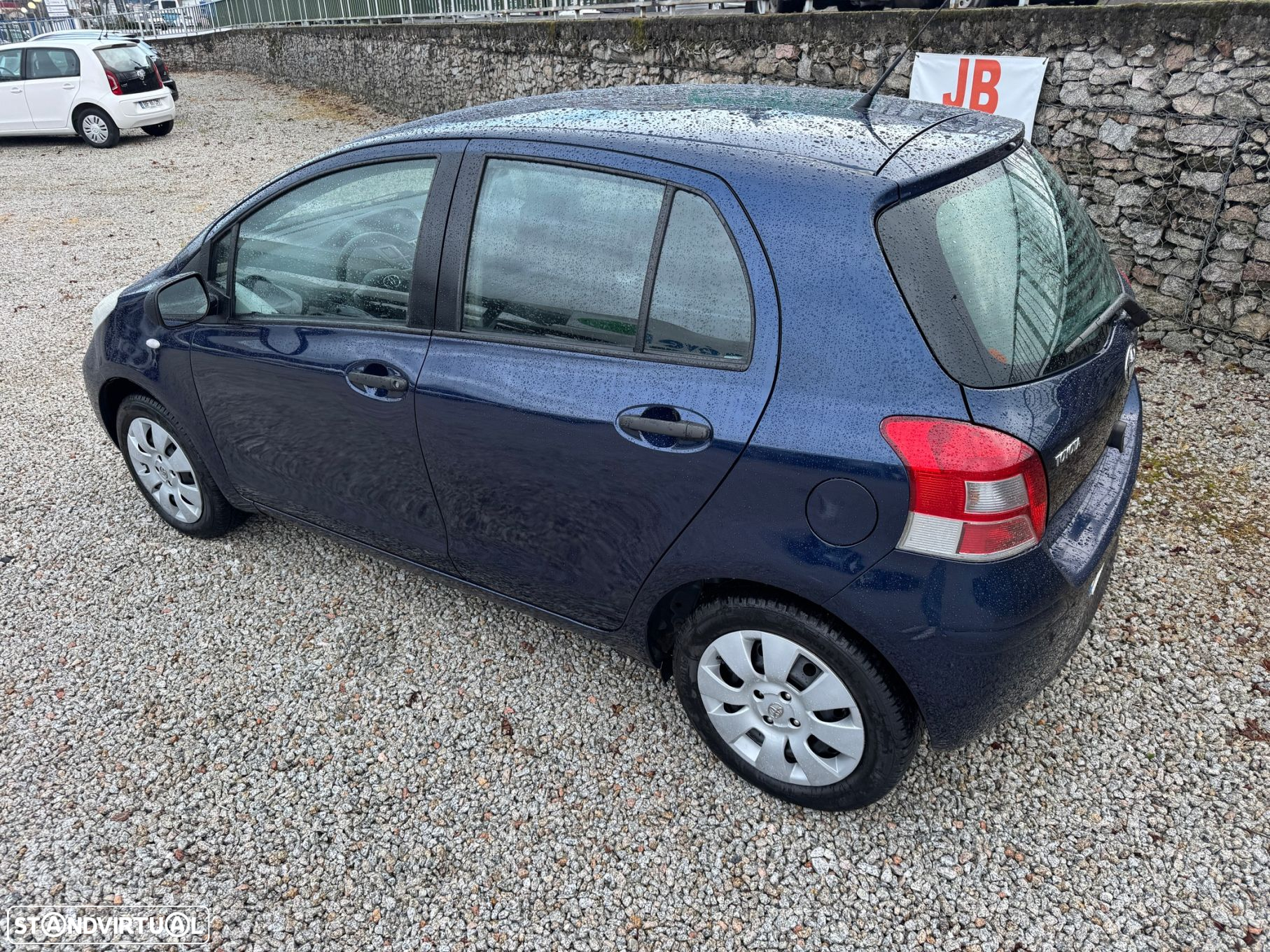 Toyota Yaris 1.0 VVT-i AC - 4
