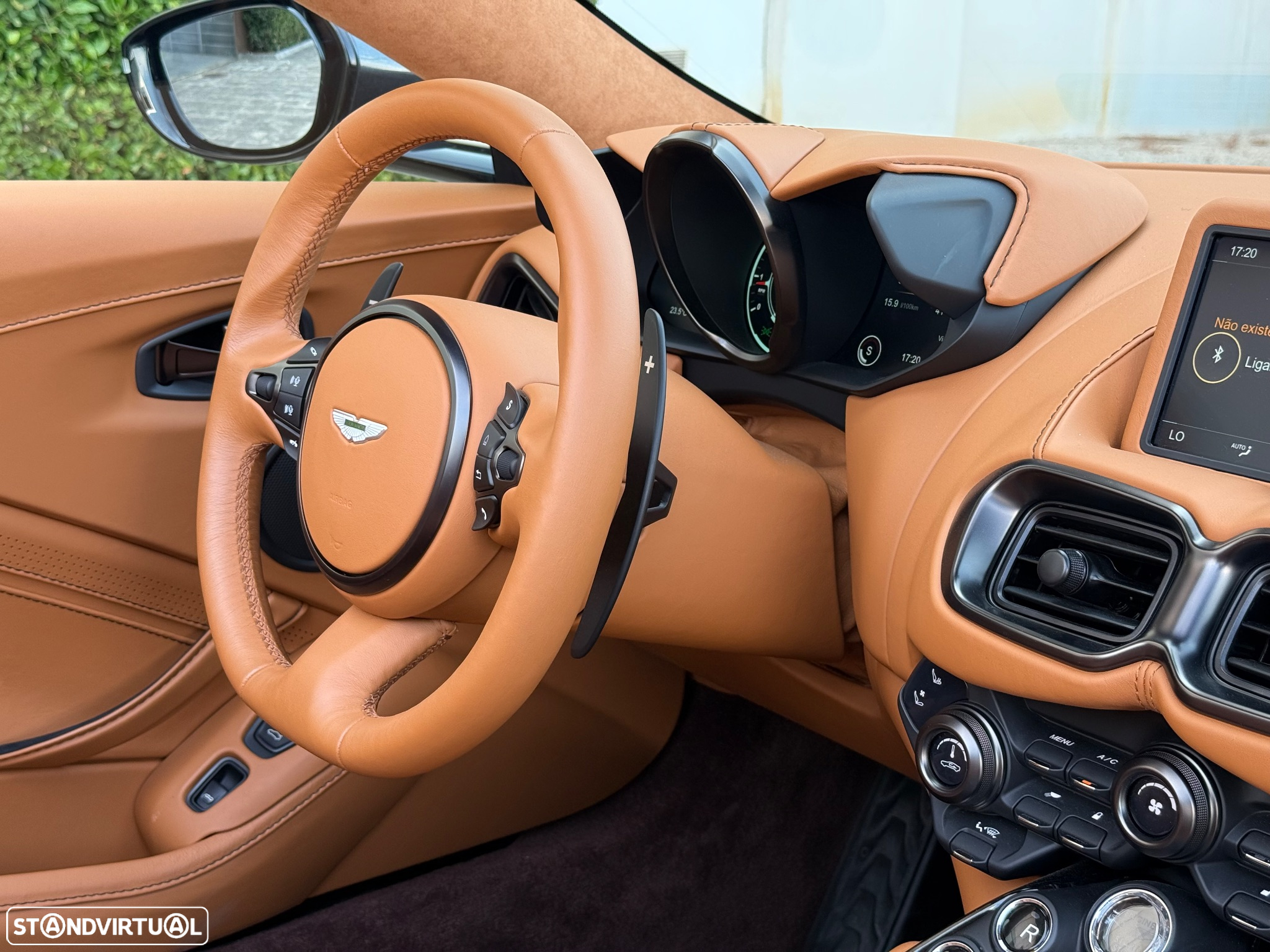 Aston Martin Vantage Roadster V8 - 42