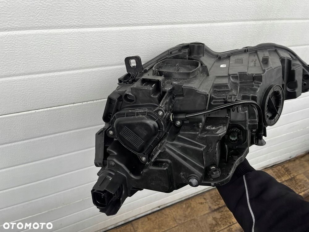 Lampa prawa przednia AUDI A3 8Y 8Y0 LED - 9