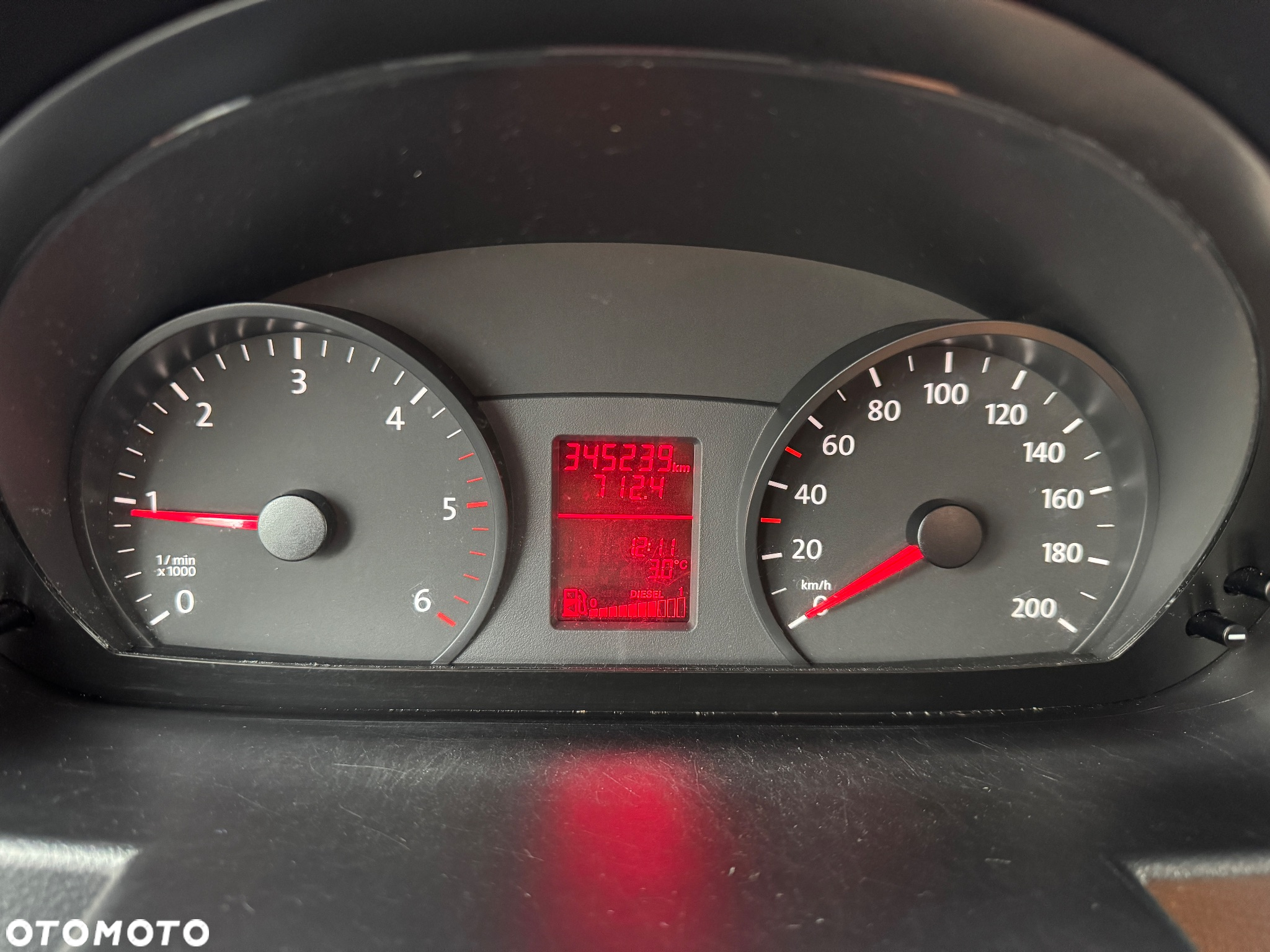Volkswagen Crafter - 13