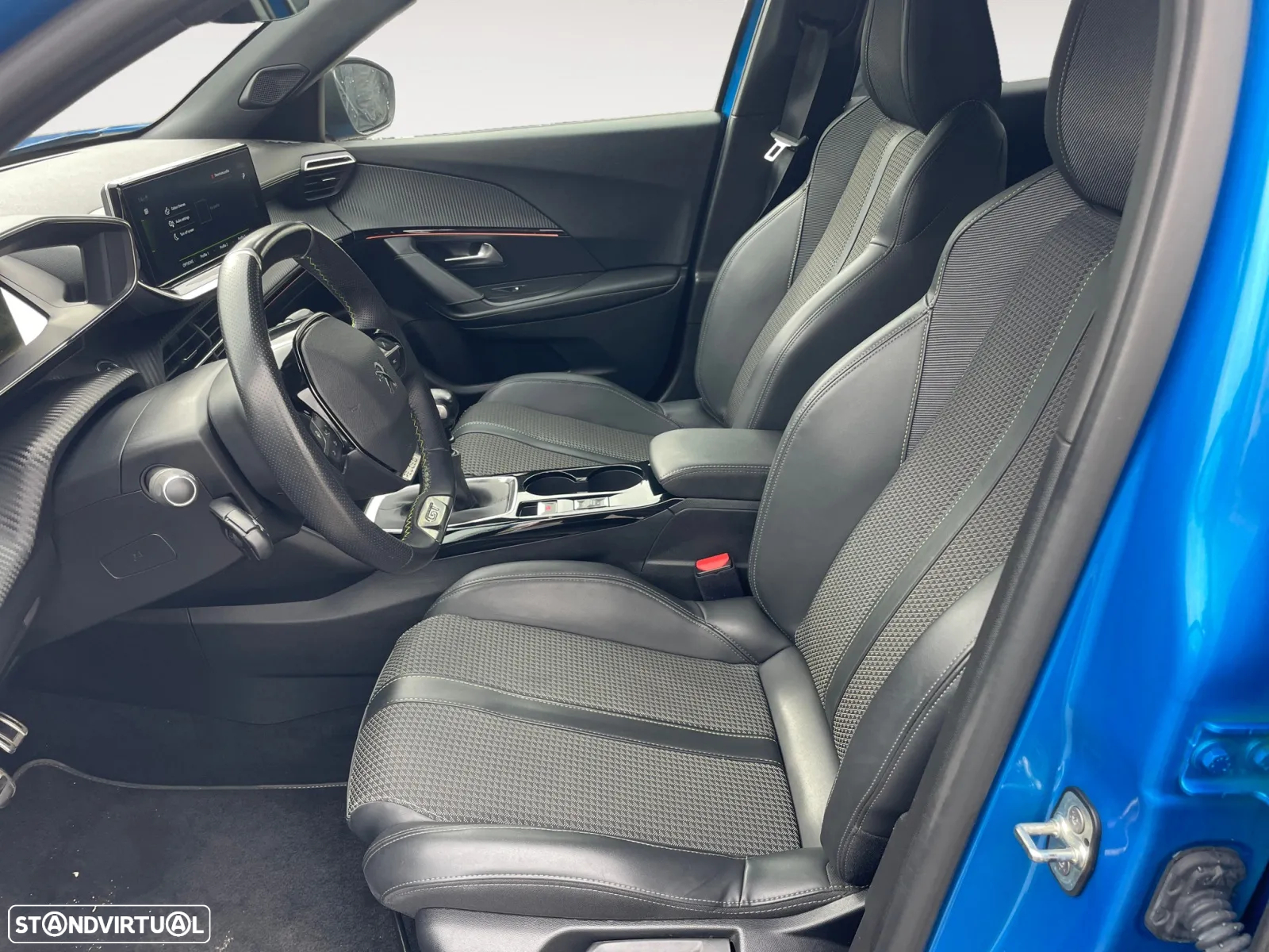 Peugeot 2008 1.2 PureTech GT - 10
