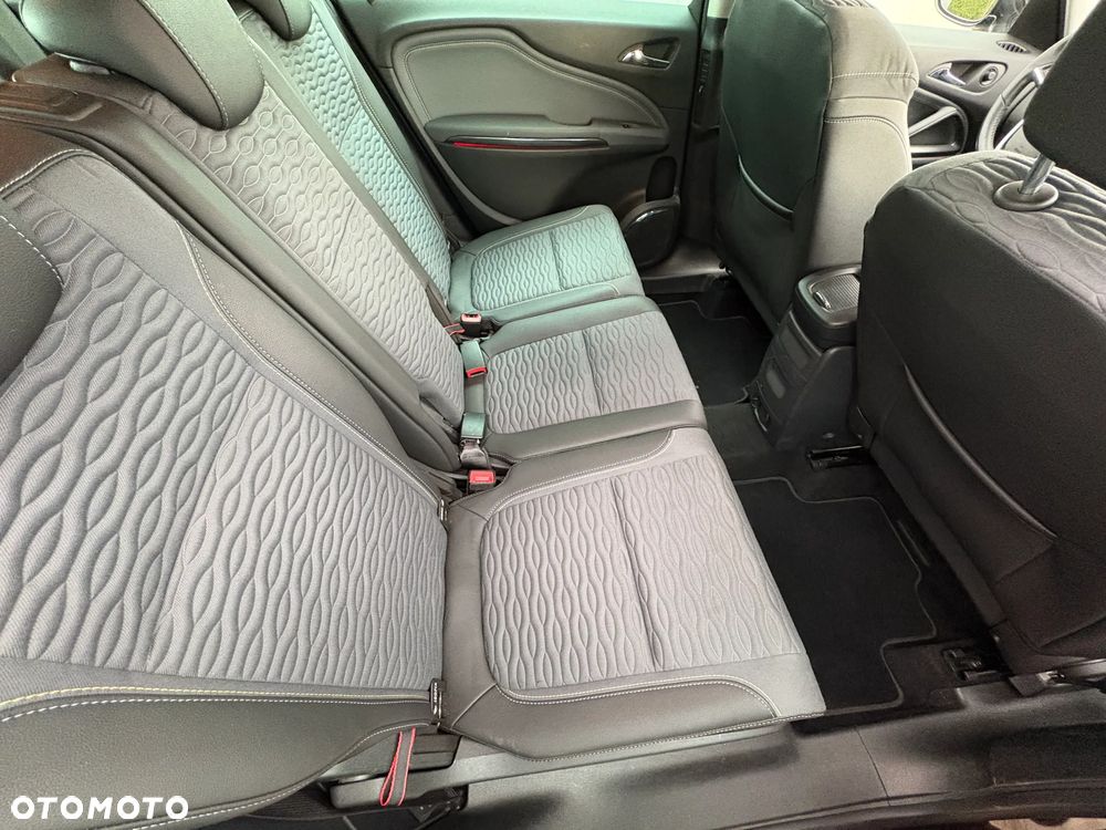 Opel Zafira - 10