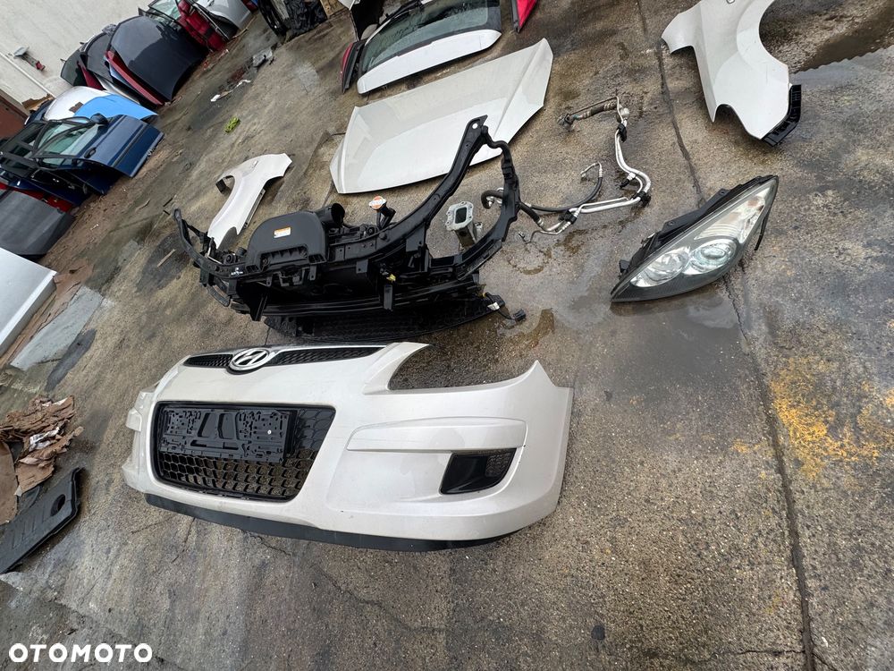 Hyundai i30 kod lakieru QU hatchback błotnik prawy lewy przedni przód drzwi prawe lewe przednie tylne srebrne szare lampa prawa lewa przednia przód soczewka maska pas przedni wąż klimy klapa tył tylnia klapa bagażnika lampy tylnie belka tył zderzak tył tylni - 2