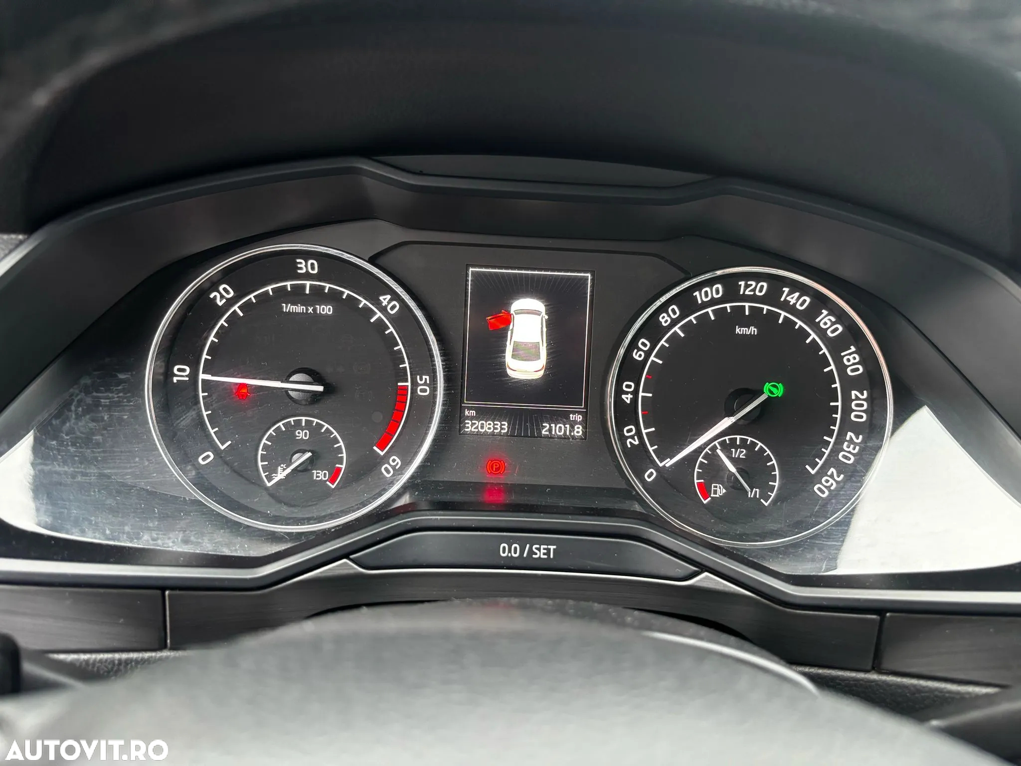 Skoda Superb 2.0 TDI 4X4 DSG Ambition - 8
