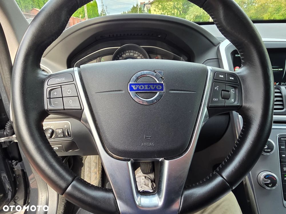Volvo XC 60 D3 Drive-E Momentum - 28