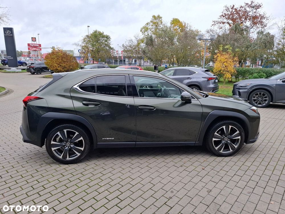 Lexus UX - 6