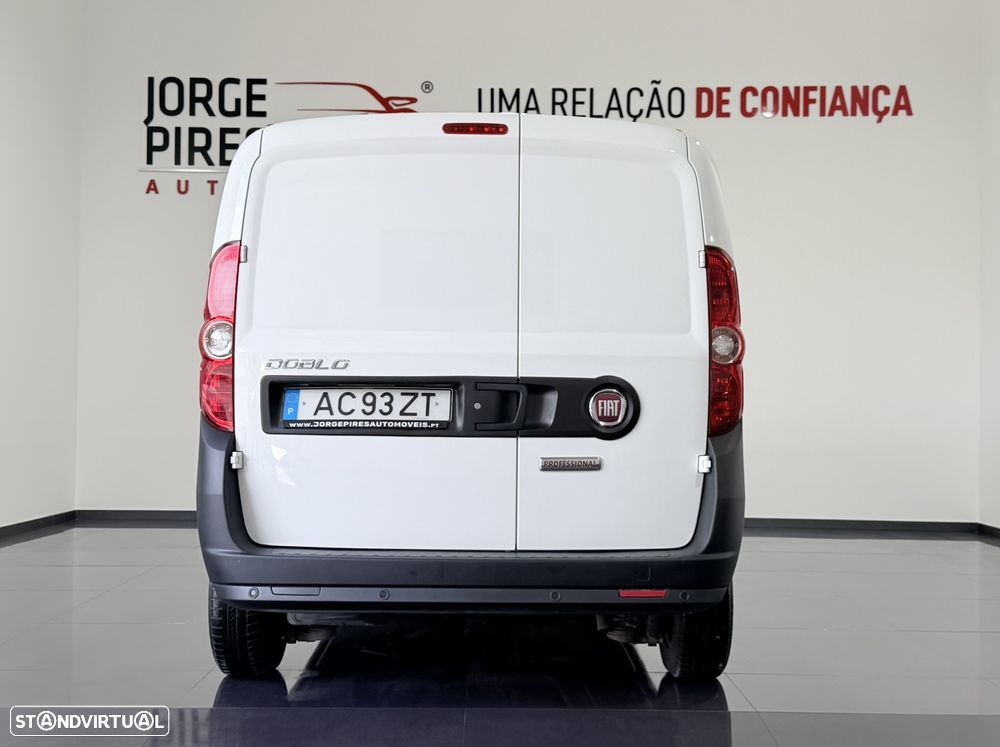 Fiat DOBLO CARGO 1.3 M-JET 95 CV - 3 LUGARES - IVA DEDUTIVÉL - 18