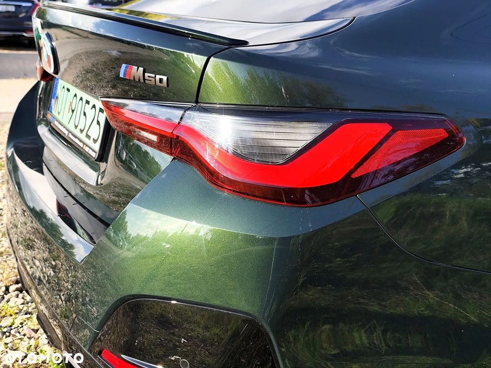 BMW i4 - 13