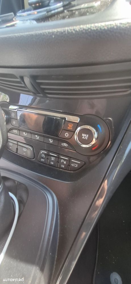 Ford Kuga - 9