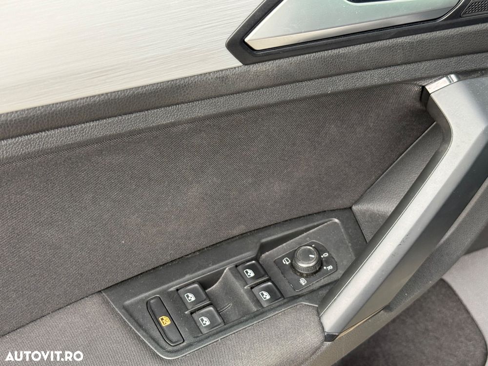 Volkswagen Tiguan 2.0 TDI SCR DSG Comfortline - 12