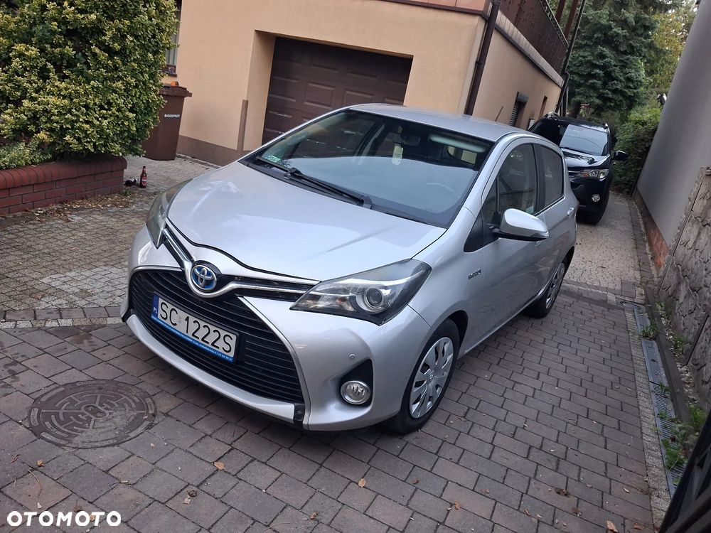 Toyota Yaris Hybrid 100 Active EU6 - 6