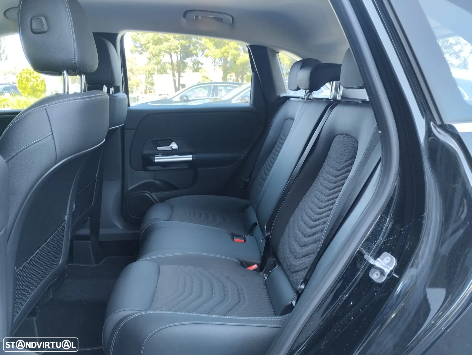 Mercedes-Benz B 250 e - 4