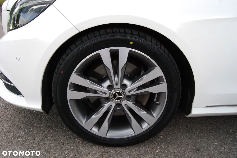 Mercedes-Benz Klasa E 250 CDI 4Matic 7G-TRONIC Avantgarde - 35