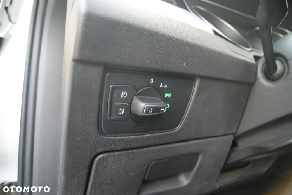 Volkswagen Passat 2.0 TDI SCR DSG Highline - 19
