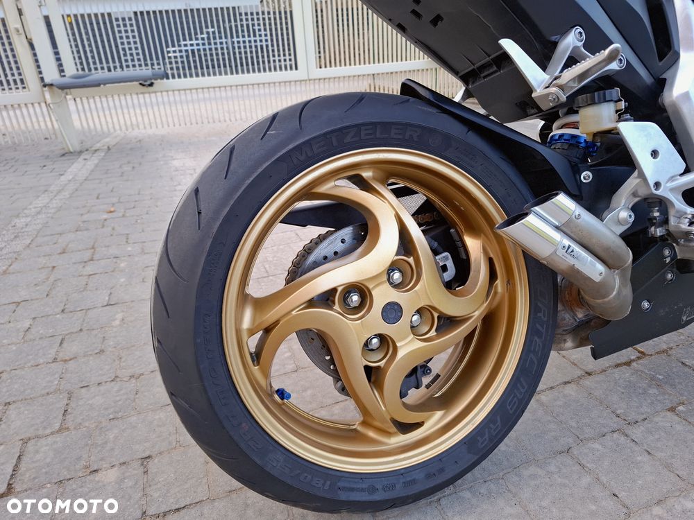 Honda CB - 12