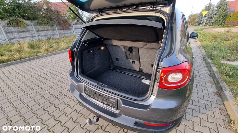 Volkswagen Tiguan - 14