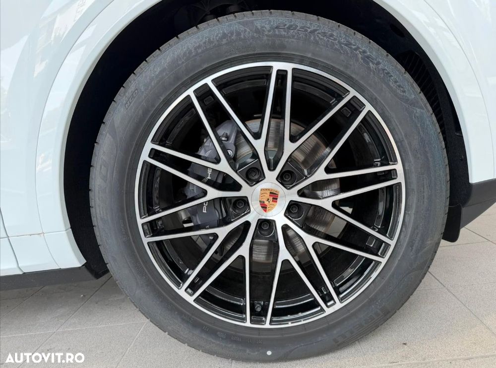 PORSCHE Cayenne Coupe 2026 — imagine 15