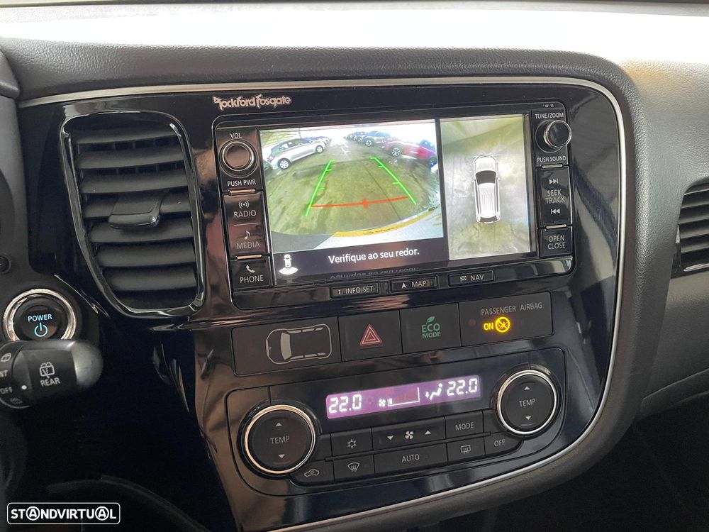 Mitsubishi Outlander 2.0 MIVEC Instyle Navi+ - 13